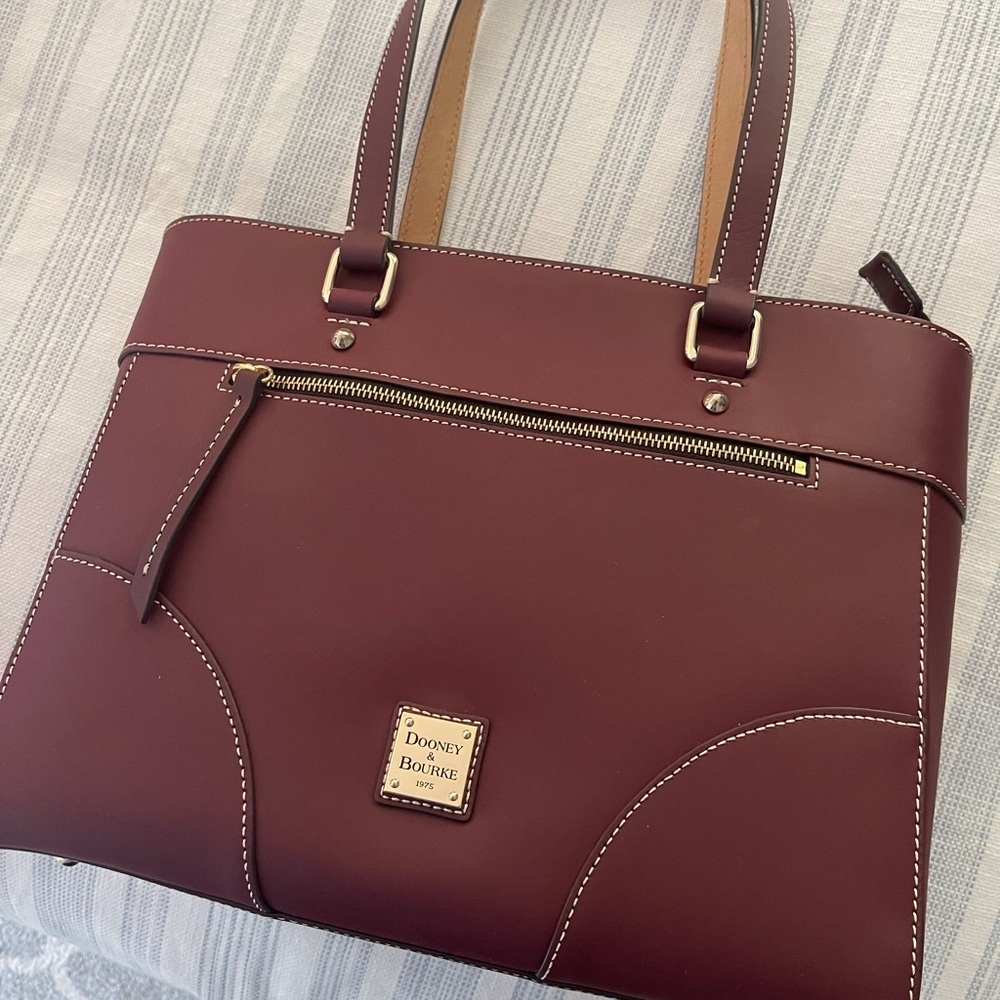 Brand New Dooney & Bourke Large Mila Tote